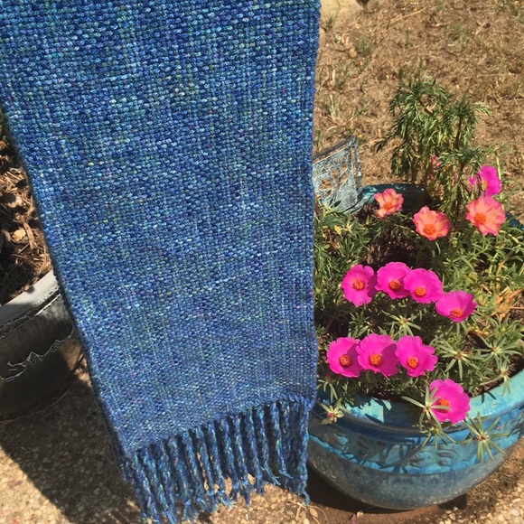 NWOT Handmade woven ocean blue scarf soft acrylic - Picture 4 of 8